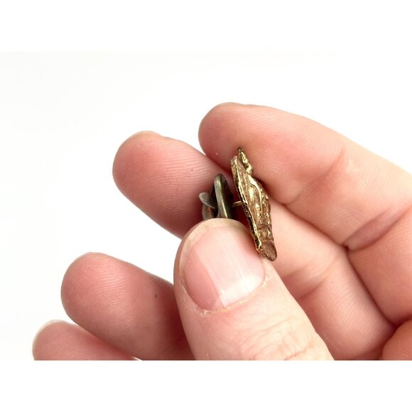 Crown Shaped Gold Toned Textured Vintage Costume Jewelry Brooch | Lapel Pin - Picture 8 of 10